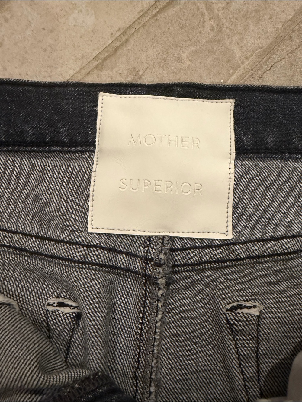 MOTHER The Vagabond Mini Fray Skirt Pedal To The Metal Black Denim Size 27 - Picture 6 of 10